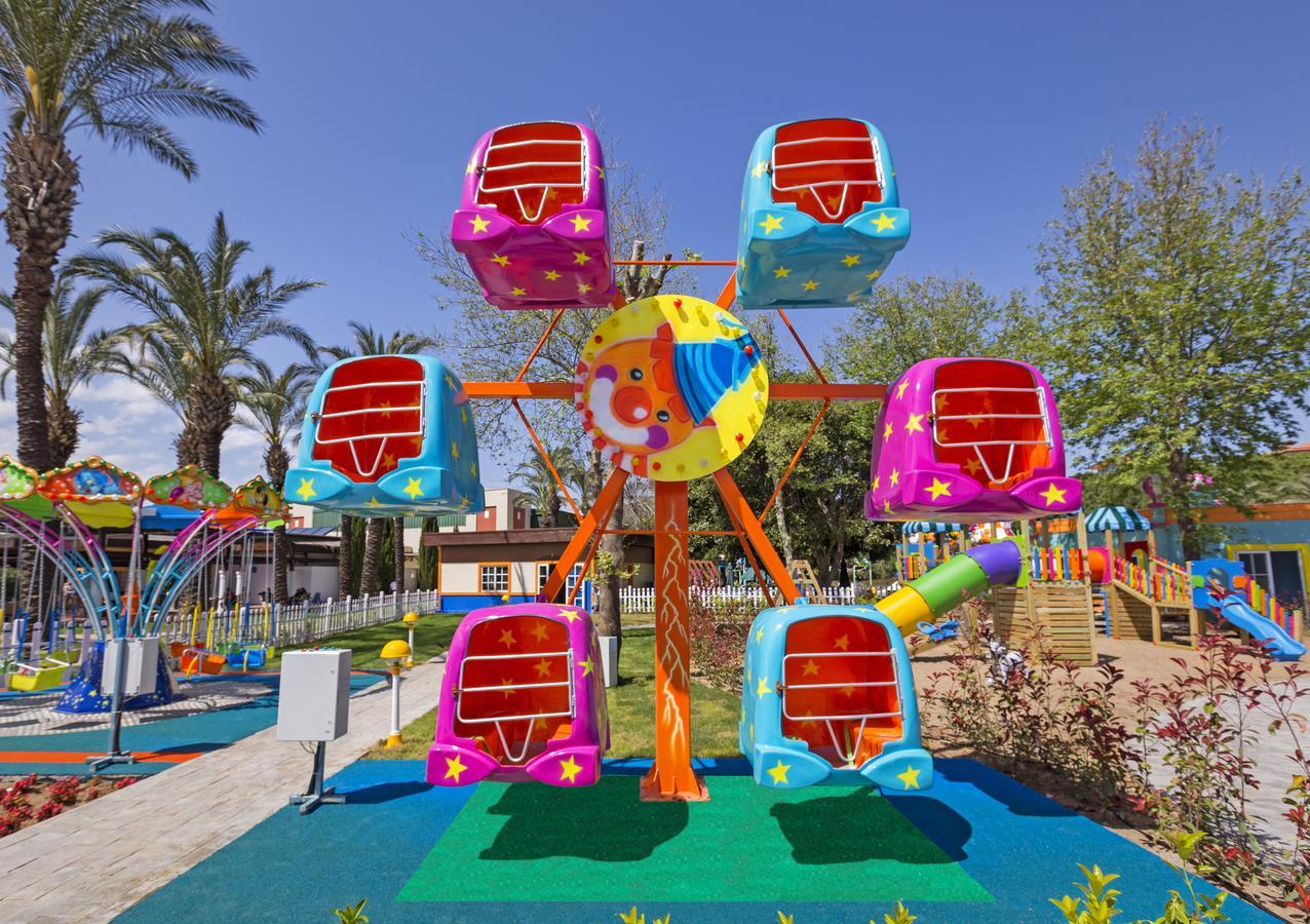 Ic Hotels Green Palace - Kids Concept Antalya Extérieur photo A ferris wheel at a children's park